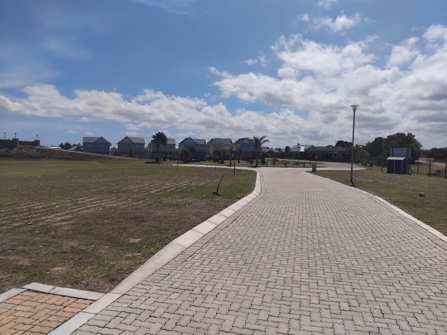 Commercial Property for Sale in Marina Martinique Eastern Cape